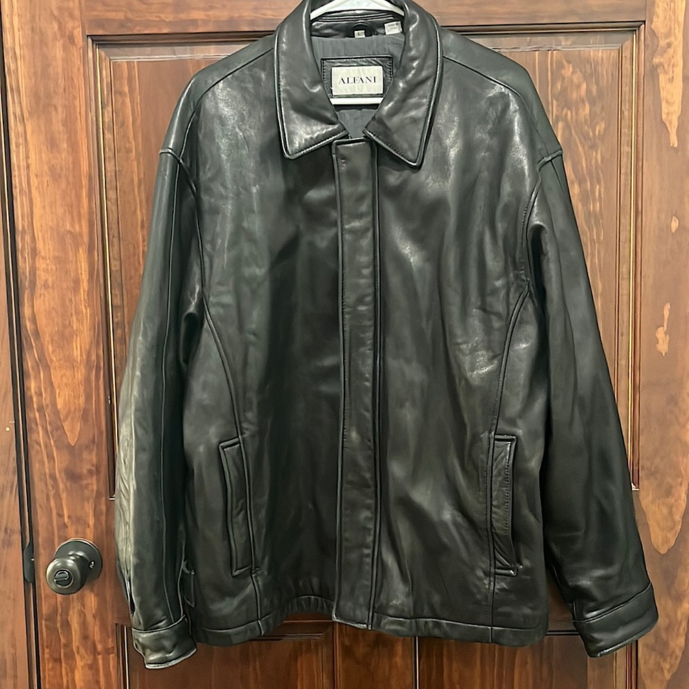 Vintage Genuine Leather Jacket 🖤